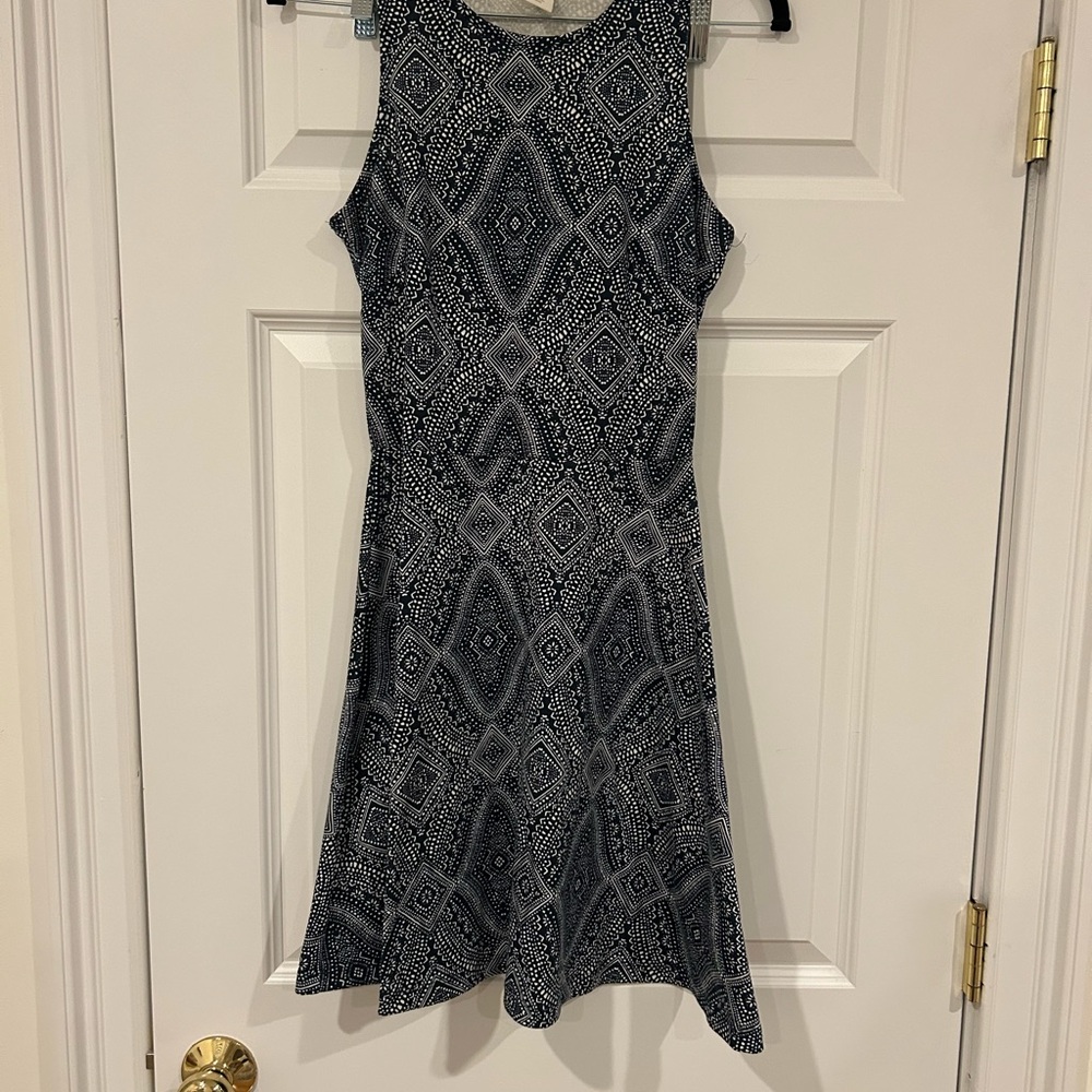 H&M Navy and White Geometric Midi Dress